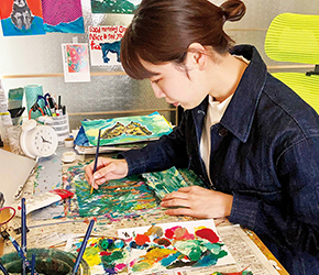 『上島珈琲店』シリーズのイラストレーター、織田知里さんに聞きました。
